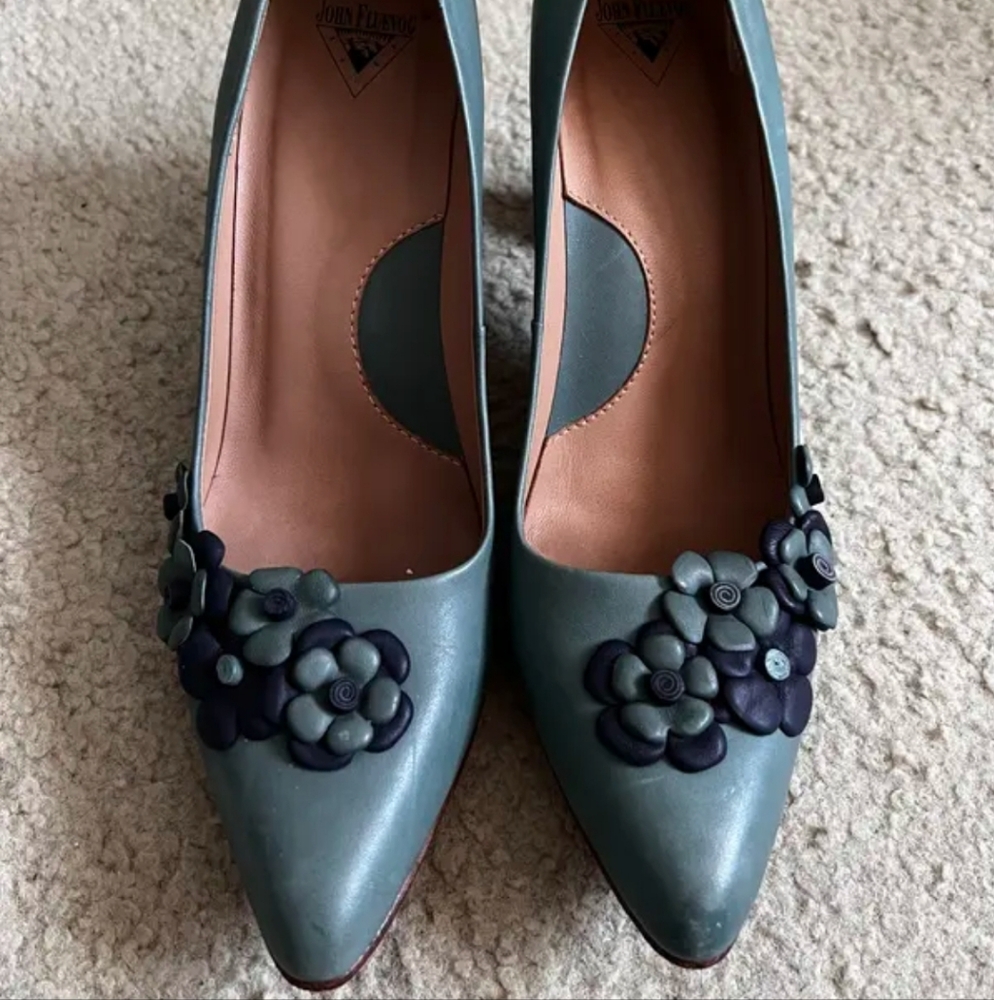 John Fluevog Big Presence Viola Heels With Applique Size 7